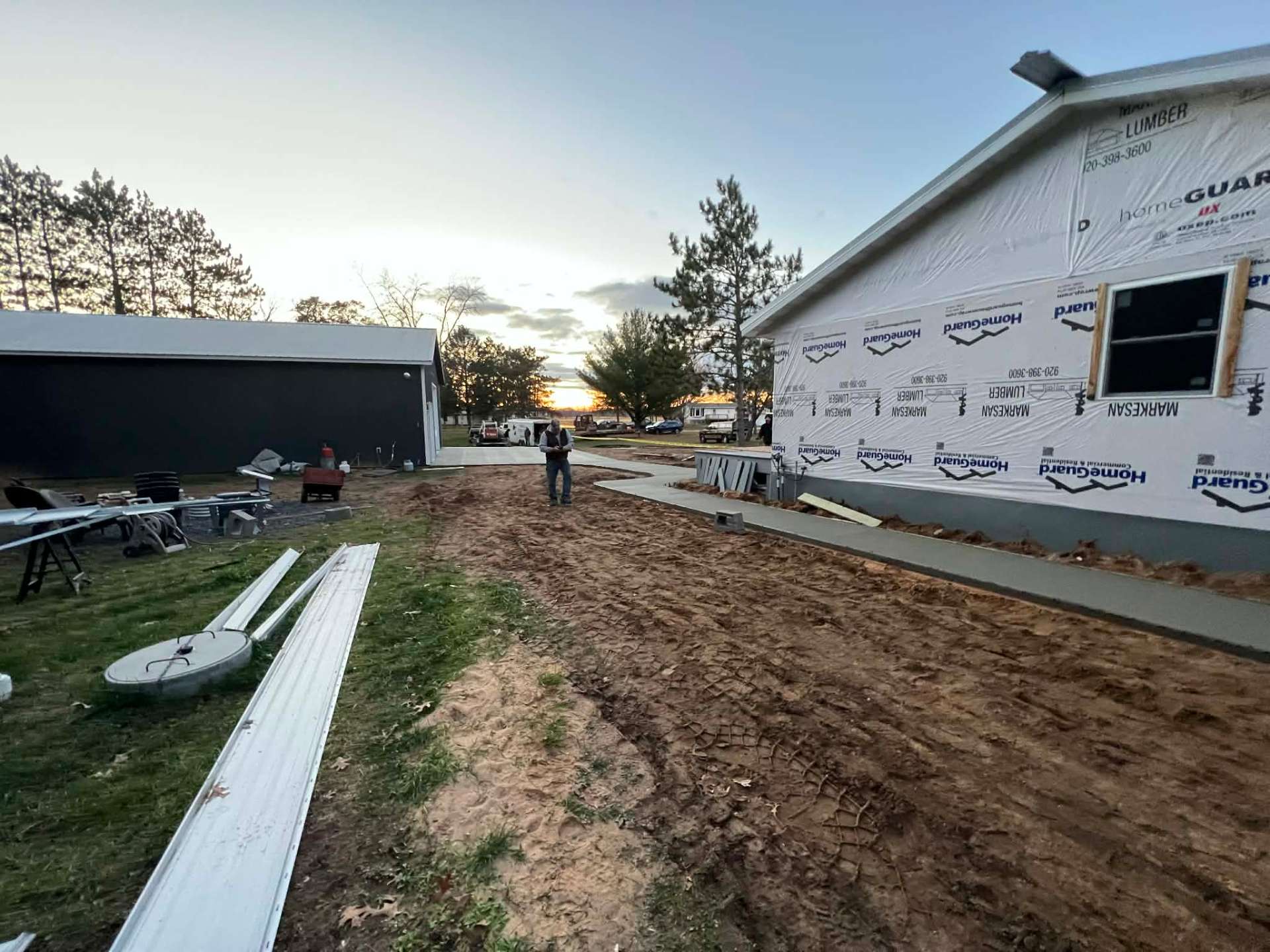 New concrete sidewalk by Kuphal Concrete